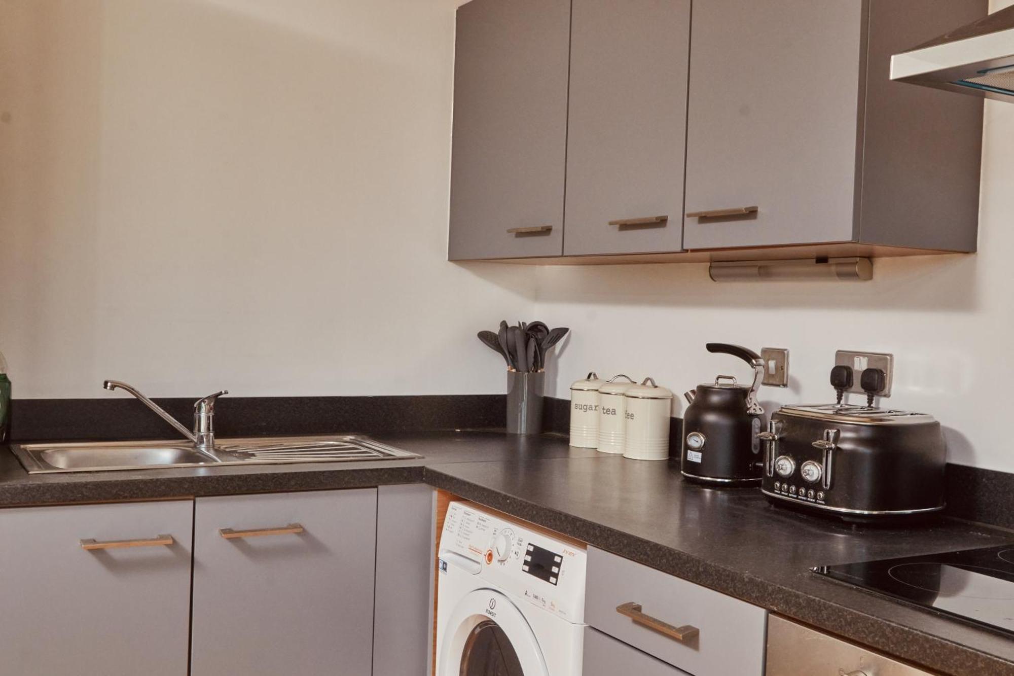 Central Leeds Dock Apt, Free Secure Parking! 2 Bed Екстериор снимка